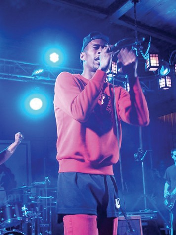 Student musicians crank it to 11 to beat hunger