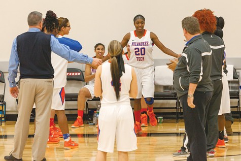 Vaughn’s return puts Bulldogs on a tight leash