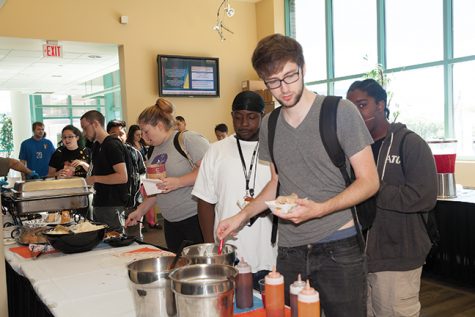 College welcomes students, staff and faculty with free food