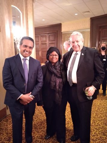 CNNs Manu Raju and former Wisconsin Governor Tommy Thompson (seen here with Times Editor Victoria Magee) were also honored at the Milwaukee Press Club Gridiron Awards Dinner.