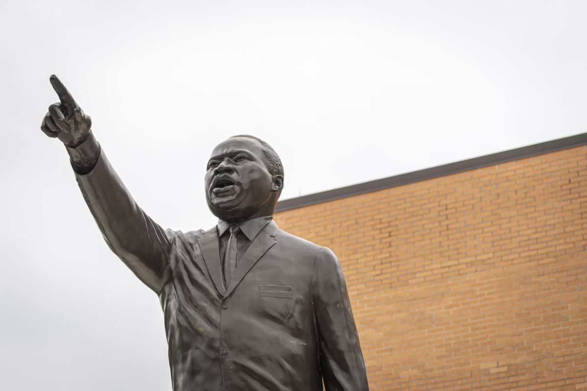 Statue+at+Morehouse+Colleges+Martin+Luther+King+Jr.+Plaza