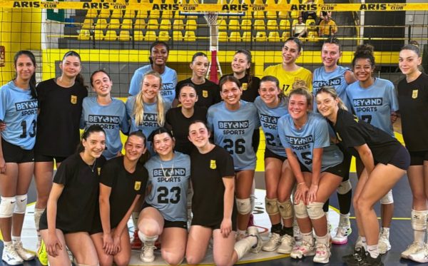Photo shared by Stormers volleyball player Kim Busateri, who is in the bottom row wearing the #23 jersey. 